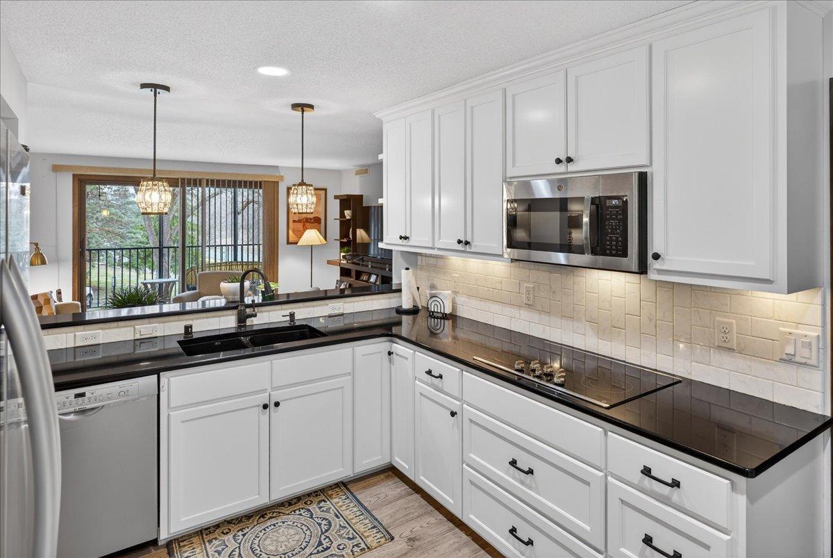 9550 Collegeview Road 218