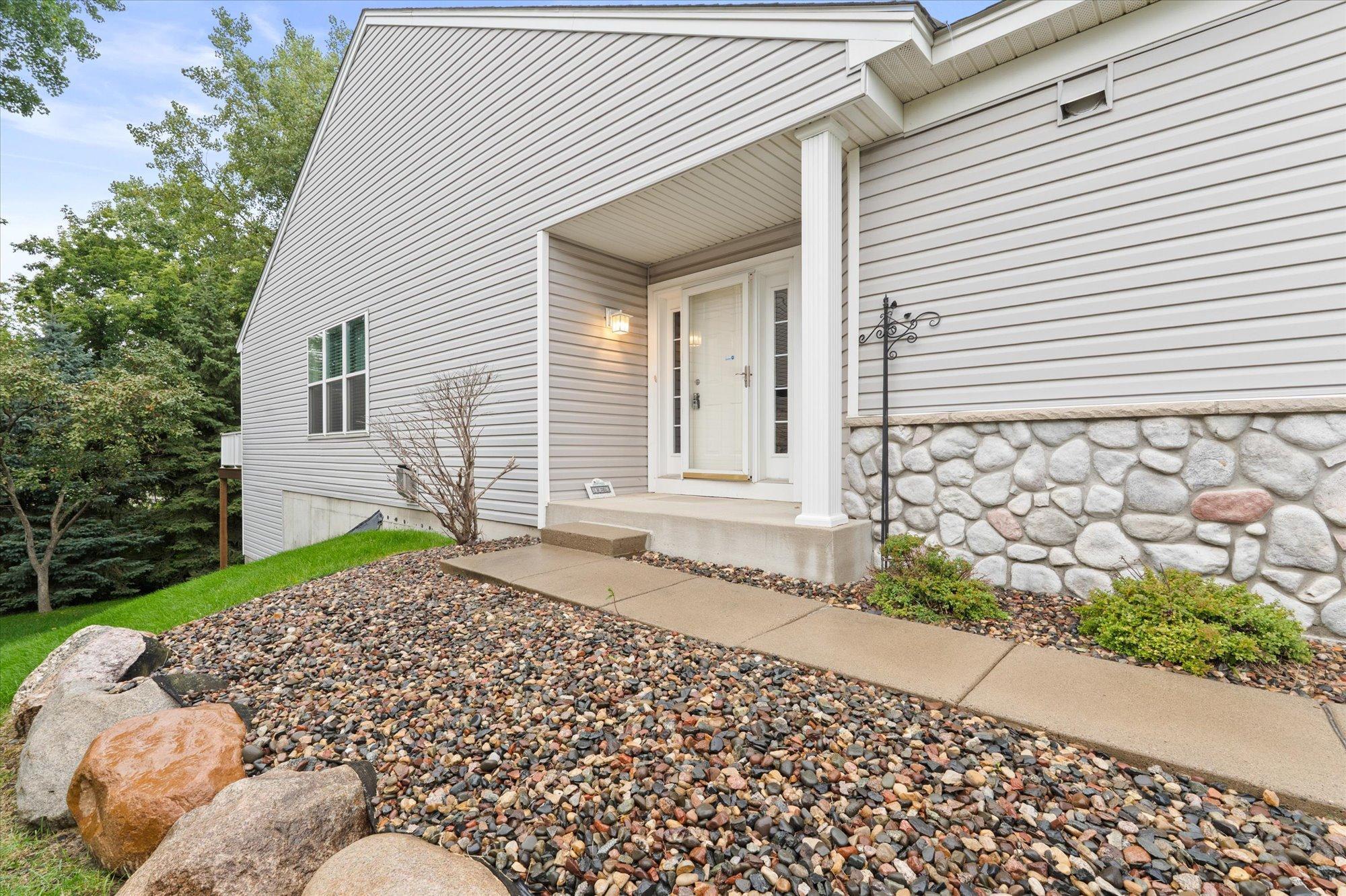 1680 Oakbrooke Court