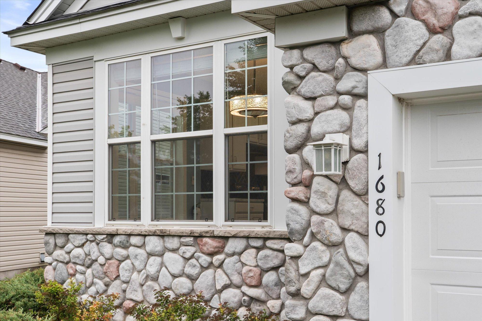 1680 Oakbrooke Court