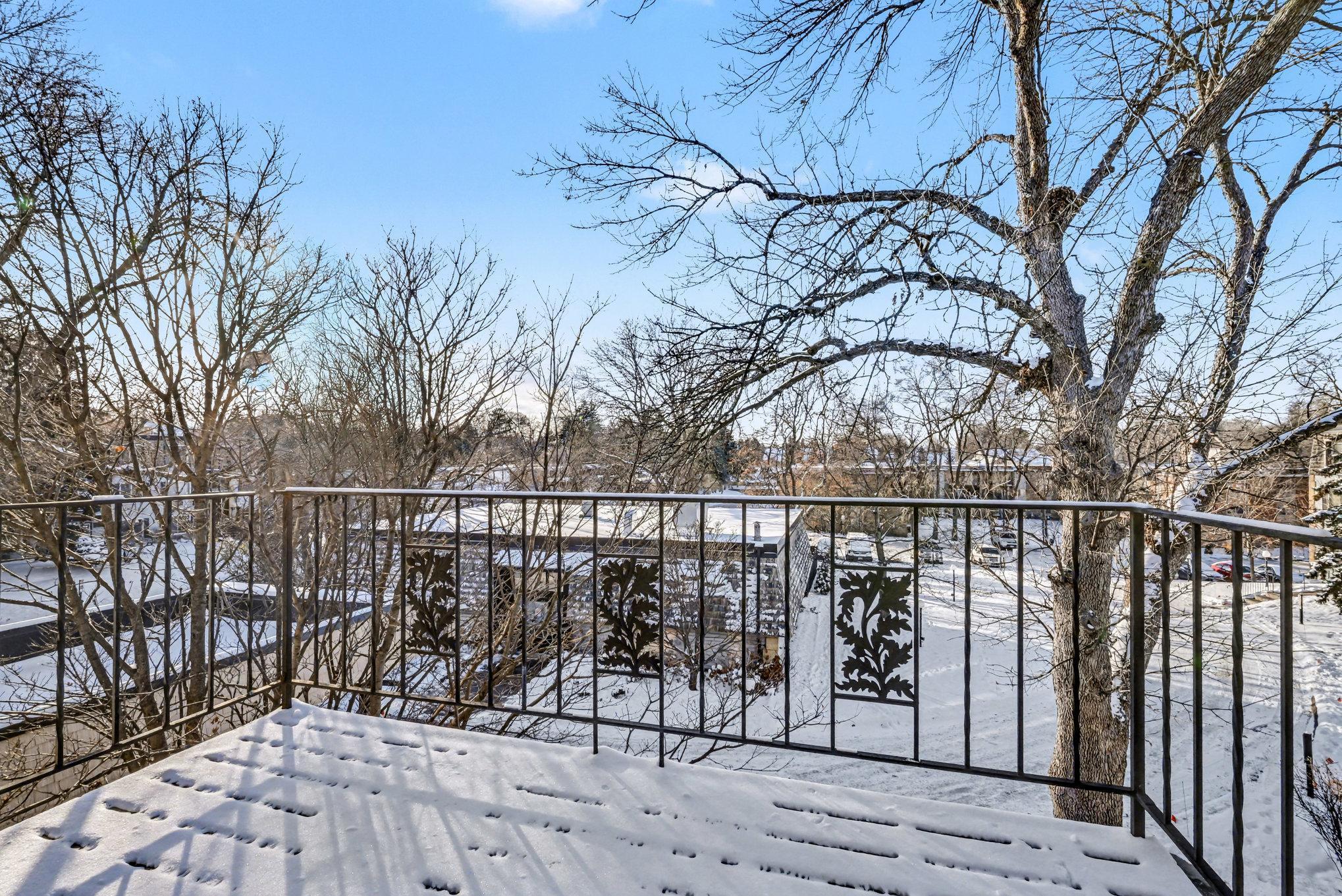 183 Little Canada Road E 302