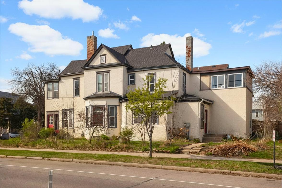 2757 Fremont Avenue S