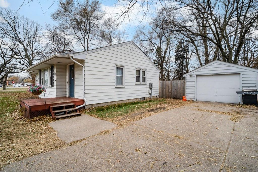 Photo of 8550 Able Street NE, Blaine, MN 55434 (MLS # 6823465)