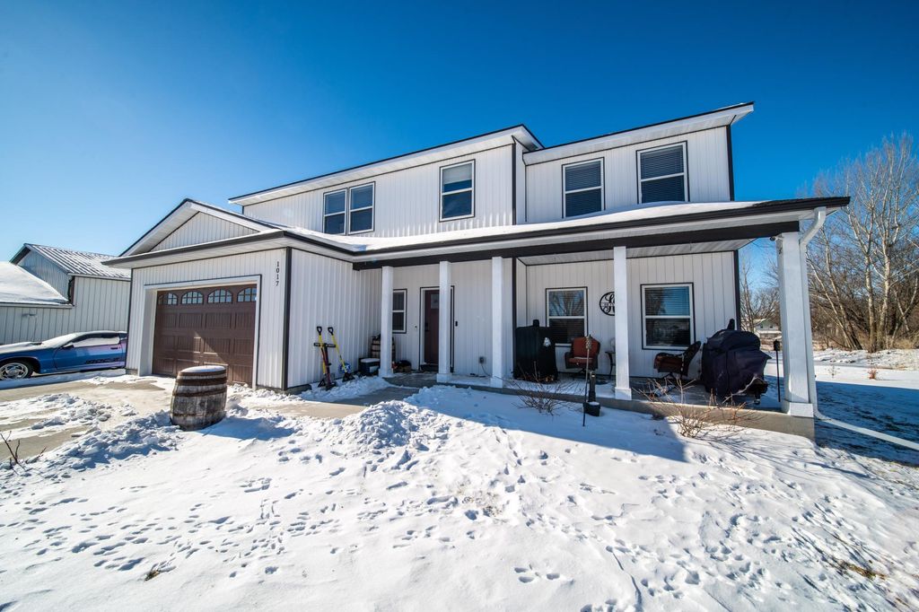 Photo of 1017 Chester Ave SE Ave, Rochester, MN 55904 (MLS # 7017732)