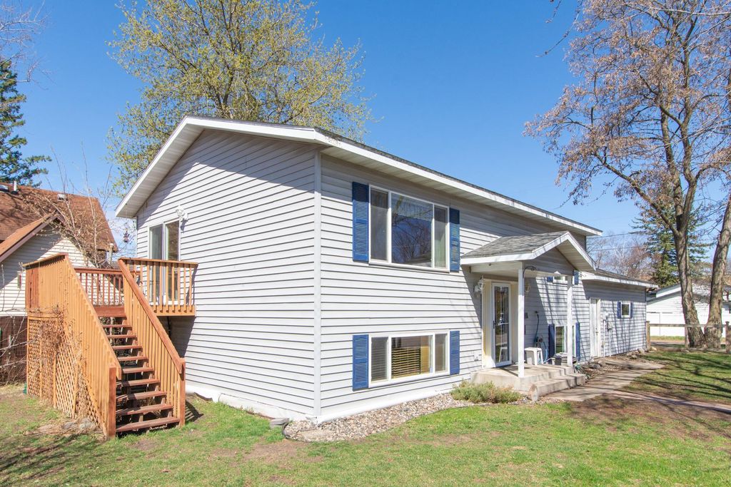 Photo of 1521 Pine Street, Brainerd, MN 56401 (MLS # 7064745)