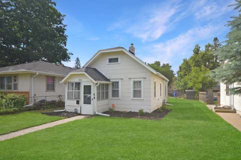 Photo of 1842 Arlington Avenue E, Saint Paul, MN 55119 (MLS # 7098644)