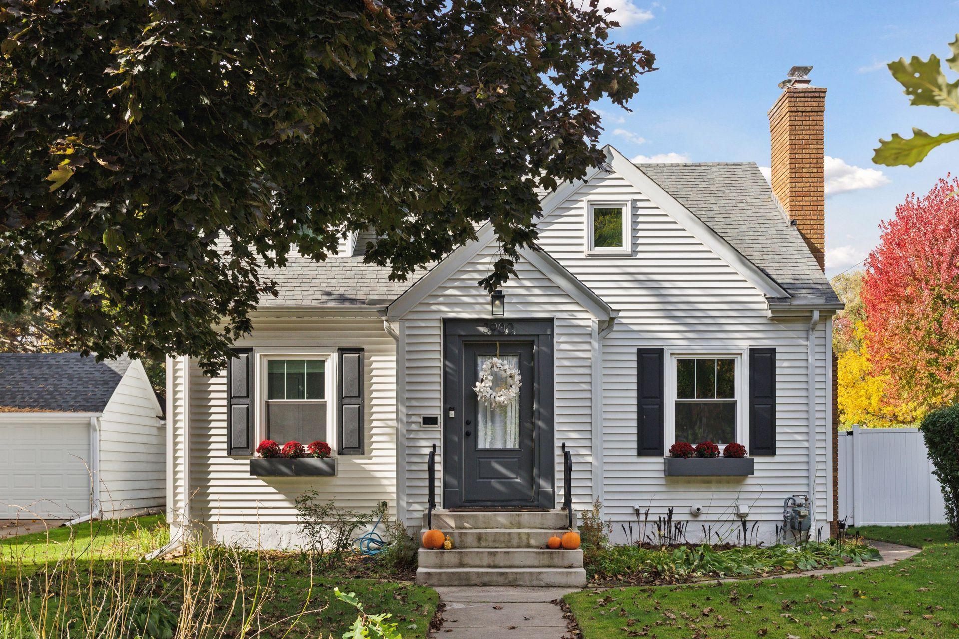 3900 Xenwood Avenue S