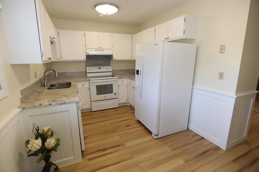 Photo of 305 Shawnee Trail, Shakopee, MN 55379 (MLS # 7035300)