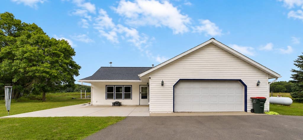Photo of 3736 Cedar Scenic Road, Baxter, MN 56425 (MLS # 7130898)