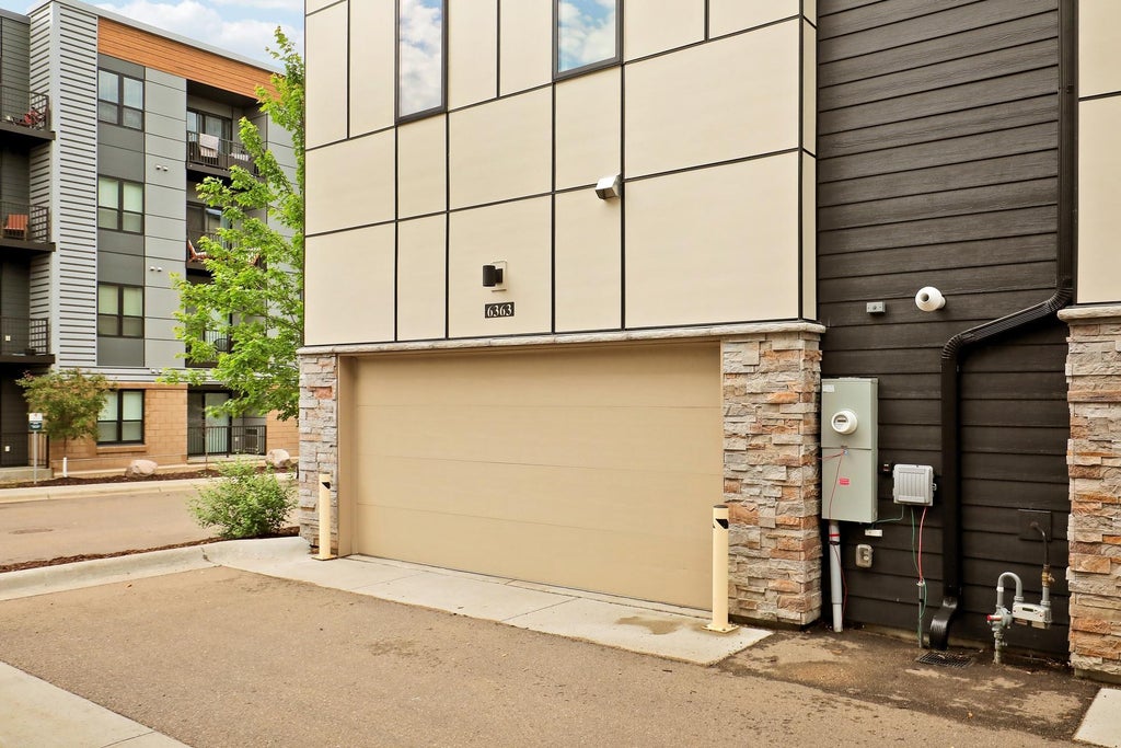 Photo of 6363 16th Avenue S, Richfield, MN 55423 (MLS # 7052876)