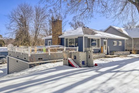 1800 Edward Street Maplewood MN 55109