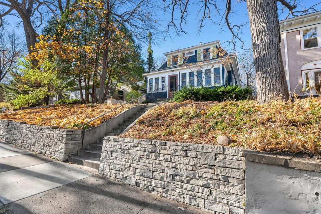 Photo of 3416 Holmes Avenue S, Minneapolis, MN 55408 (MLS # 6818726)