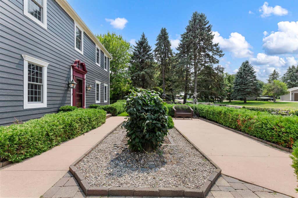 Photo of 1001 Windcrest Drive SE, New Prague, MN 56071 (MLS # 7126098)