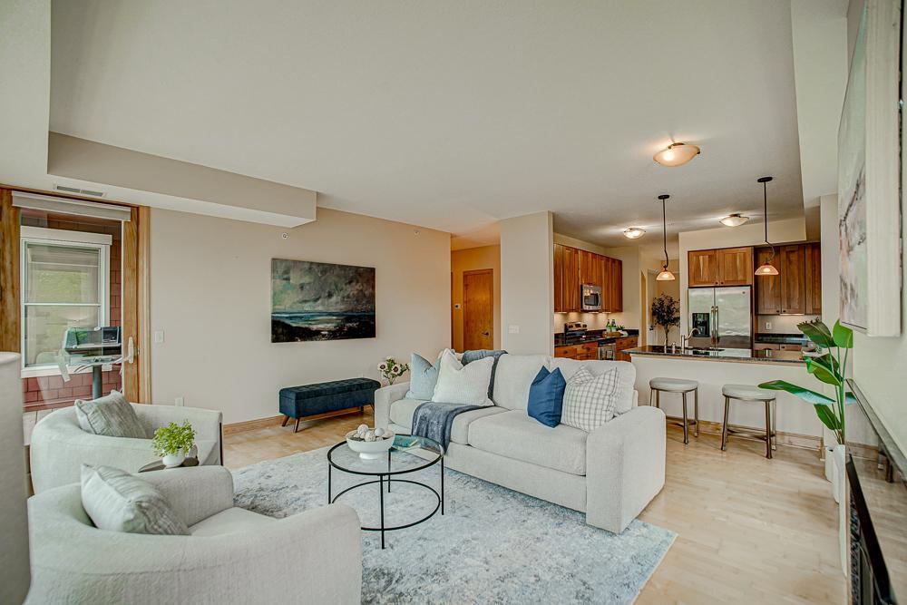 650 Main Street N 308