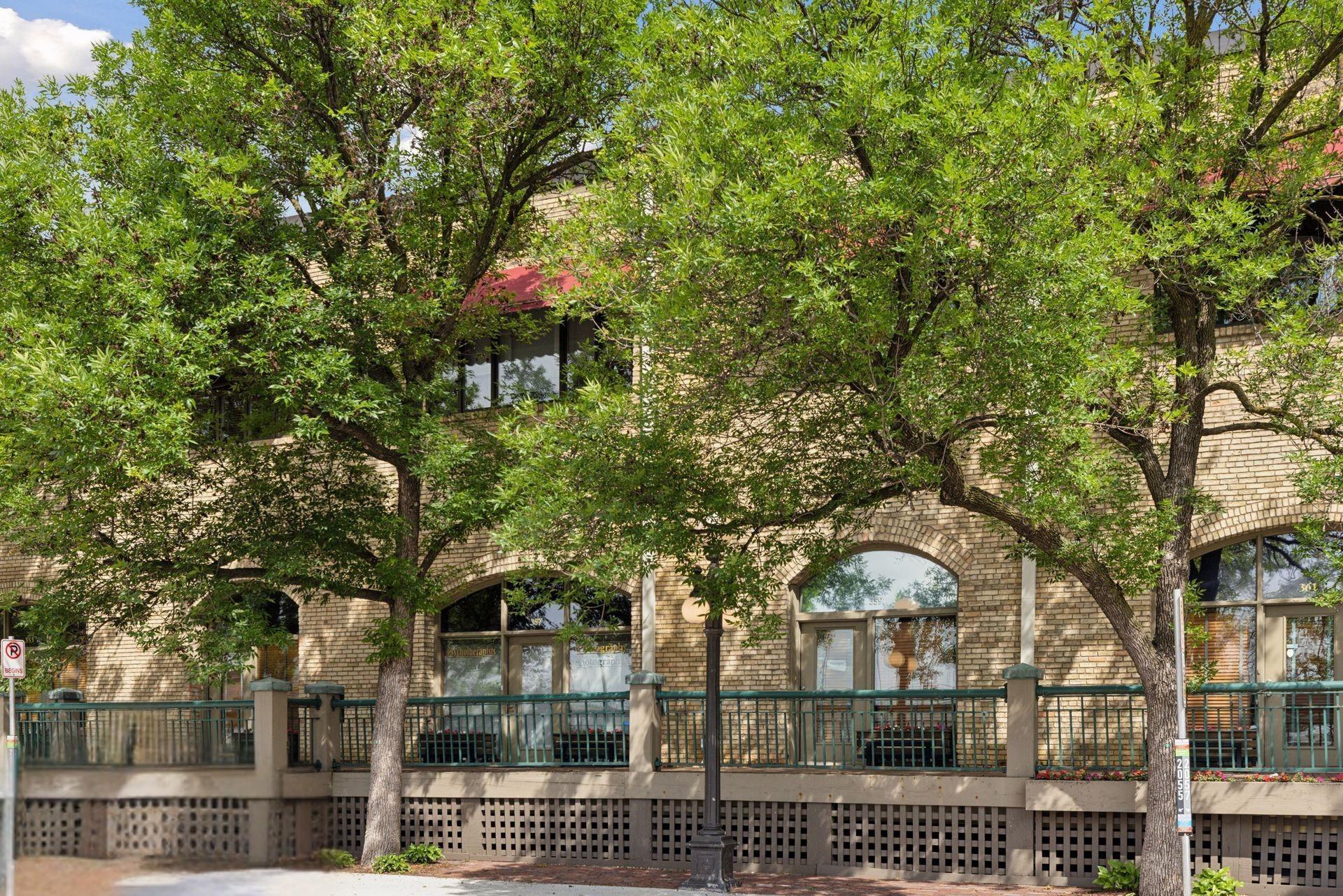 357 Kellogg Boulevard E 8