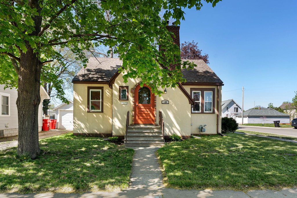Photo of 1100 2nd Avenue SW, Austin, MN 55912 (MLS # 7067116)