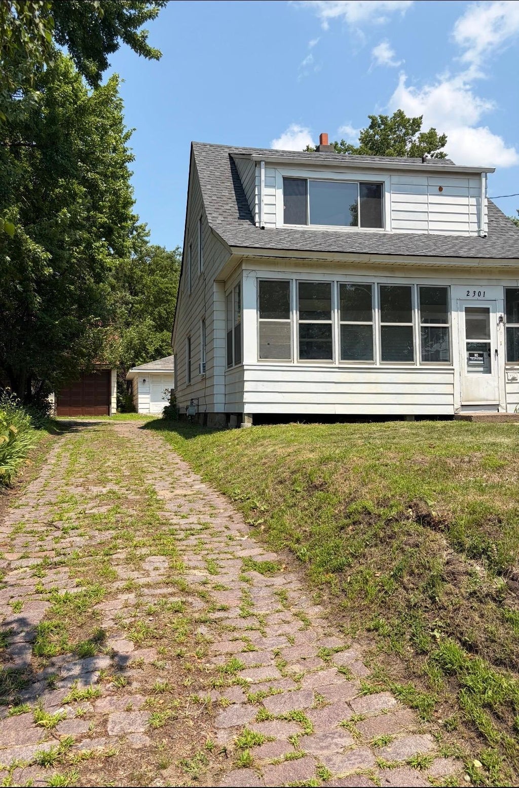 Photo of 2301 Cole Avenue SE, Minneapolis, MN 55414 (MLS # 7150702)