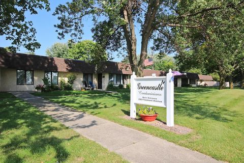 Photo of 250 Freemont Avenue SE #113, Hutchinson, MN 55350 (MLS # 6768534)