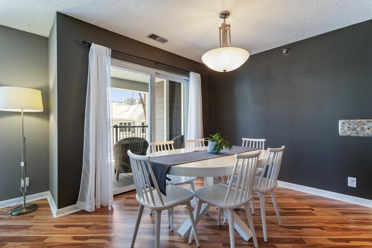 6157 Chasewood Parkway 201