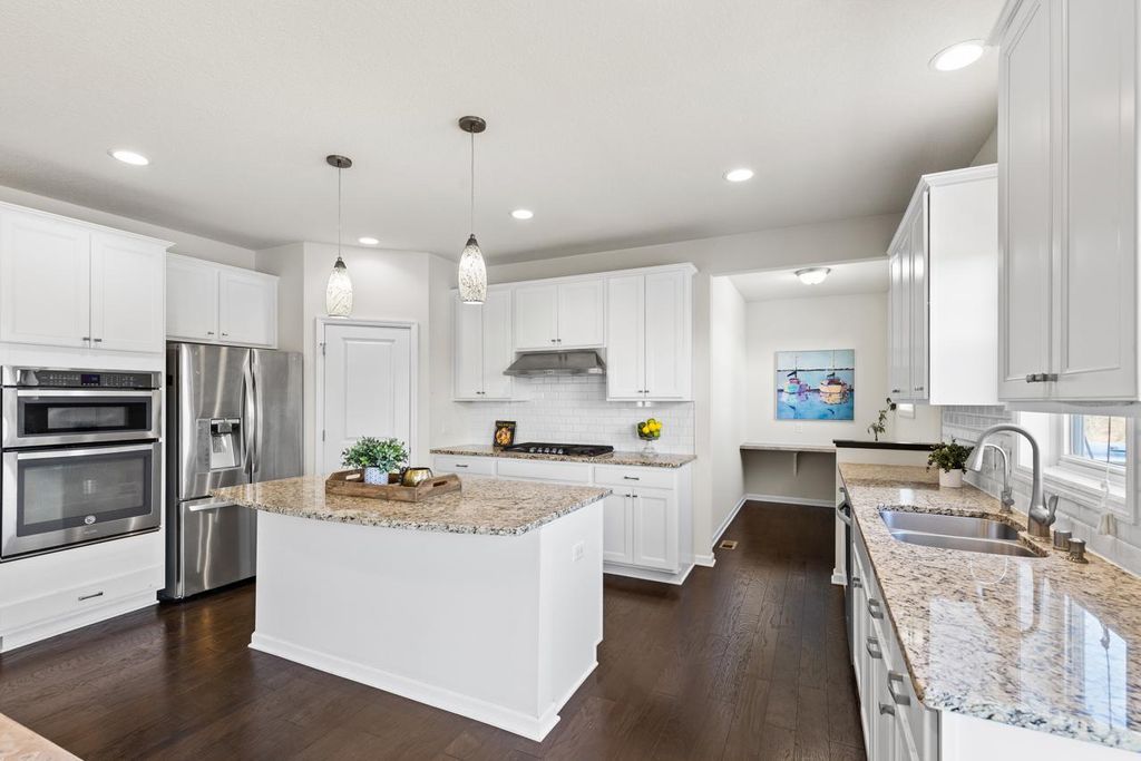 Photo of 5650 Ranier Lane N, Plymouth, MN 55446 (MLS # 7033729)