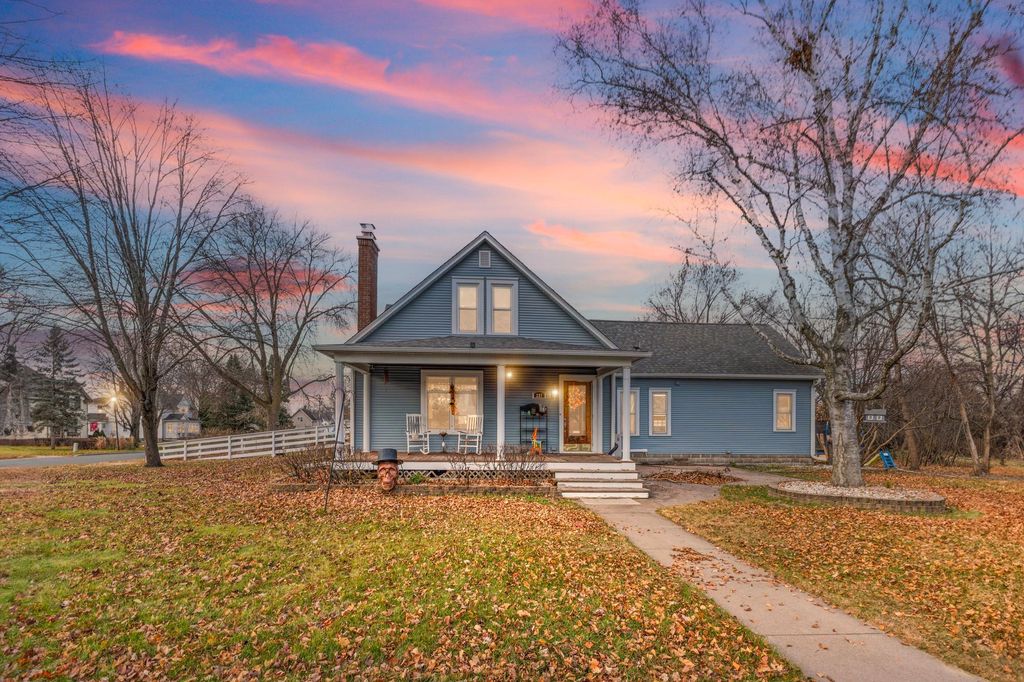 Photo of 237 Cypress Street S, Cambridge, MN 55008 (MLS # 6820315)