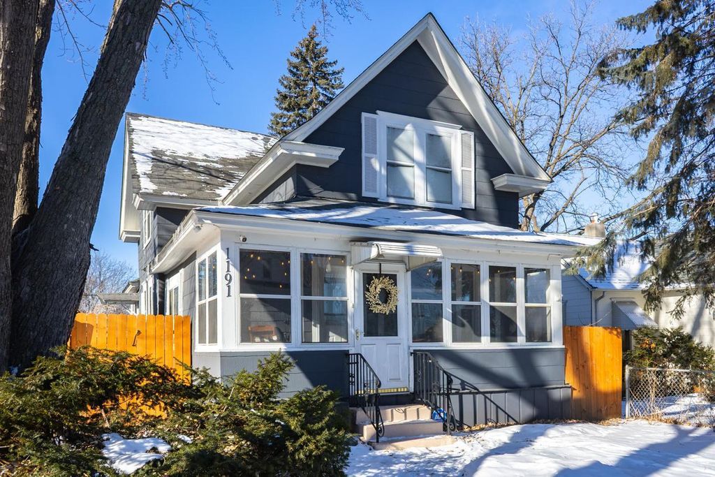 Photo of 1191 Albemarle Street, Saint Paul, MN 55117 (MLS # 7009883)