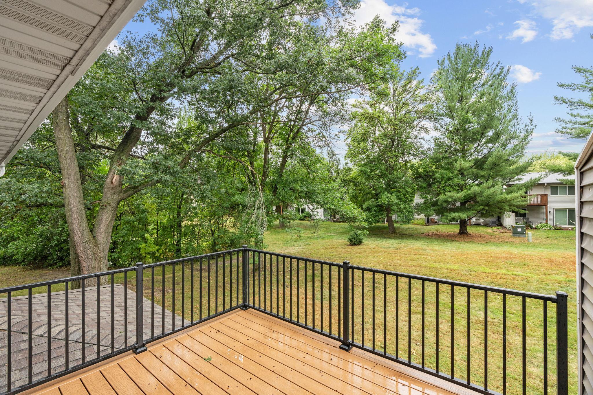 4135 Shirlee Lane S