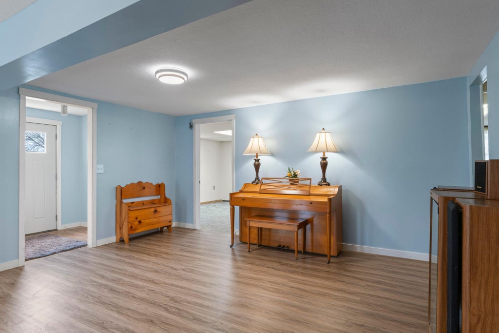 Photo of 917 Chester Avenue SE, Rochester, MN 55904 (MLS # 7154428)