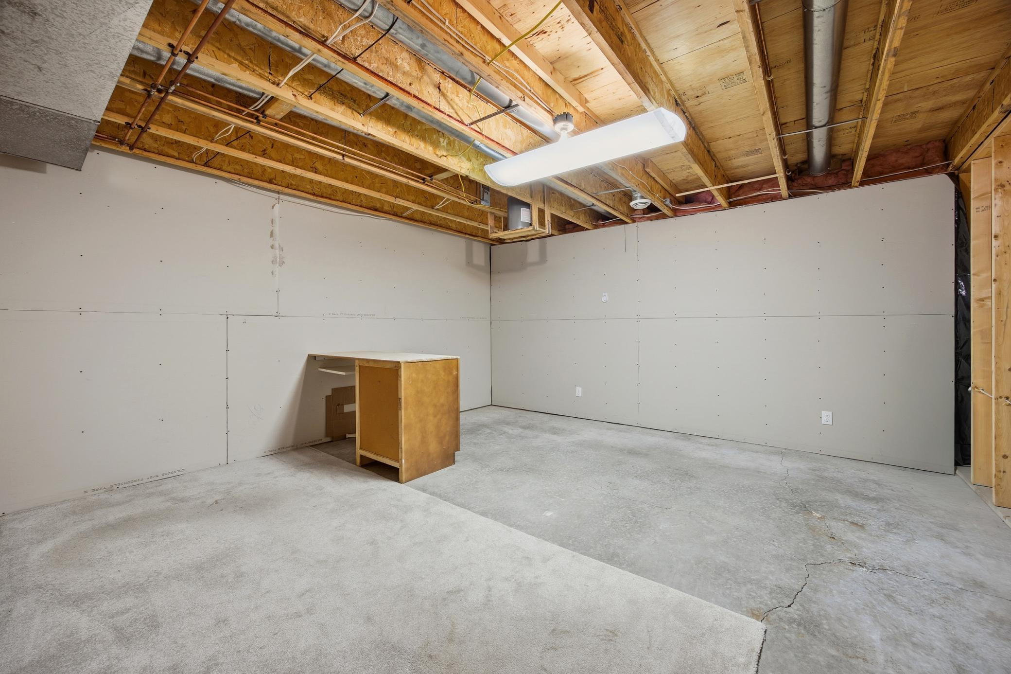 Fargo, North Dakota 58104, United States, 5 Bedrooms Bedrooms, ,3 BathroomsBathrooms,Residential,Pending Sale,250147