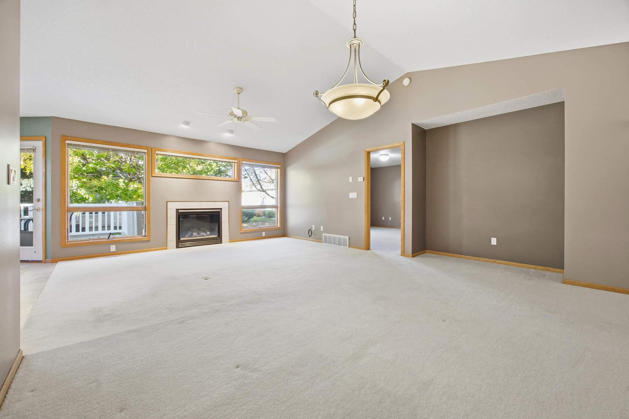 Fargo, North Dakota 58104, United States, 5 Bedrooms Bedrooms, ,3 BathroomsBathrooms,Residential,Pending Sale,250147