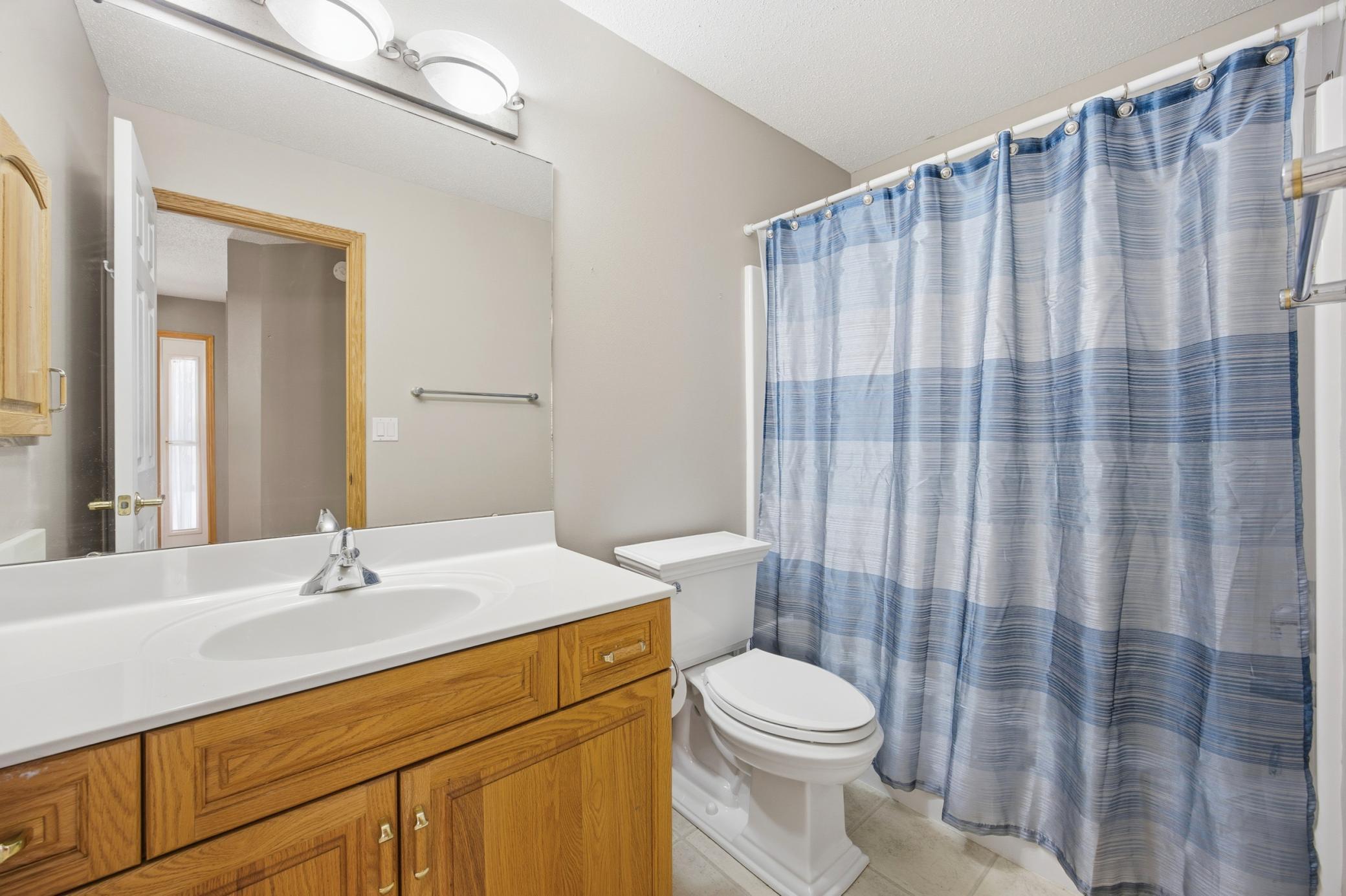 Fargo, North Dakota 58104, United States, 5 Bedrooms Bedrooms, ,3 BathroomsBathrooms,Residential,Pending Sale,250147