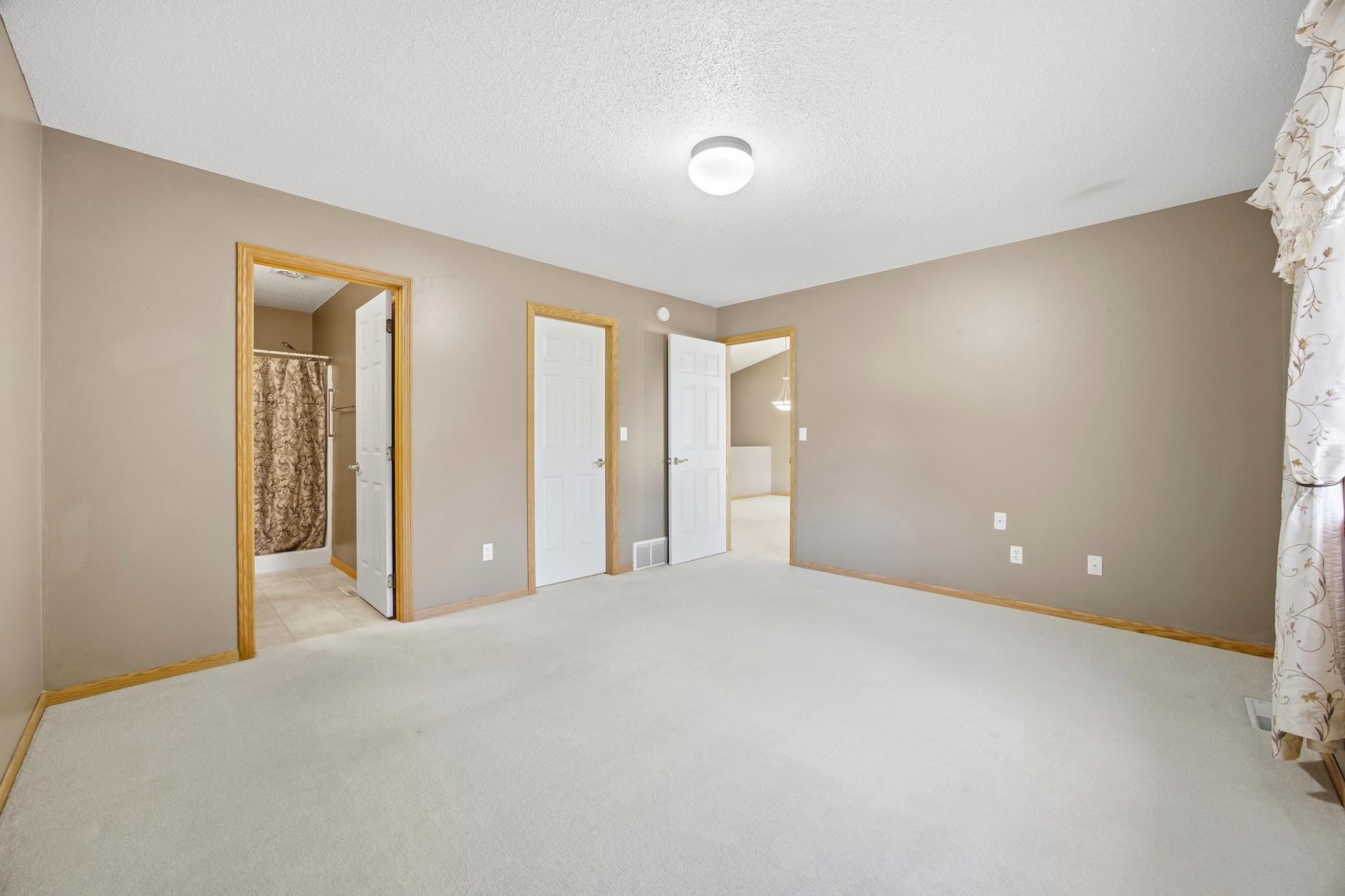 Fargo, North Dakota 58104, United States, 5 Bedrooms Bedrooms, ,3 BathroomsBathrooms,Residential,Pending Sale,250147