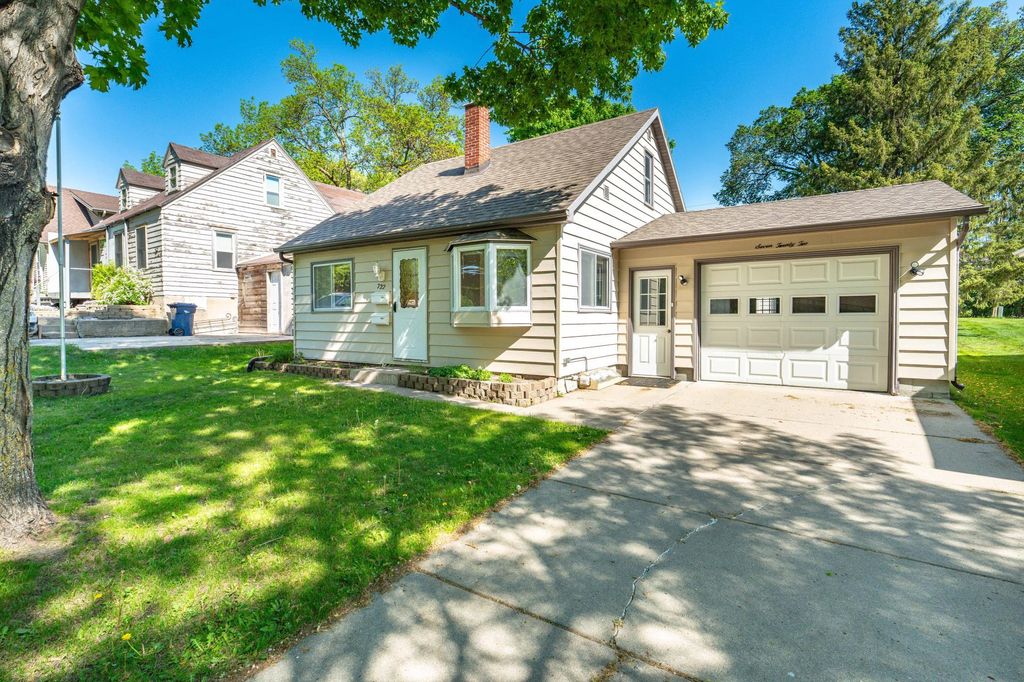Photo of 722 Spruce Street, Fergus Falls, MN 56537 (MLS # 7079642)