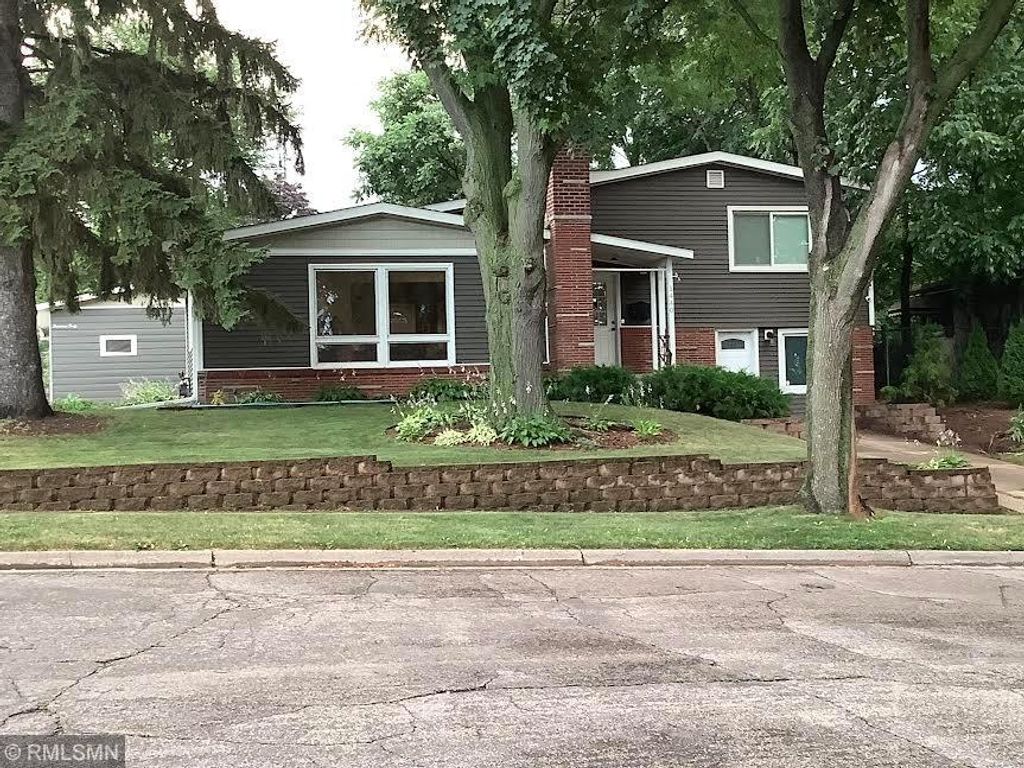 Photo of 1440 Mcafee Street, Saint Paul, MN 55106 (MLS # 7079868)