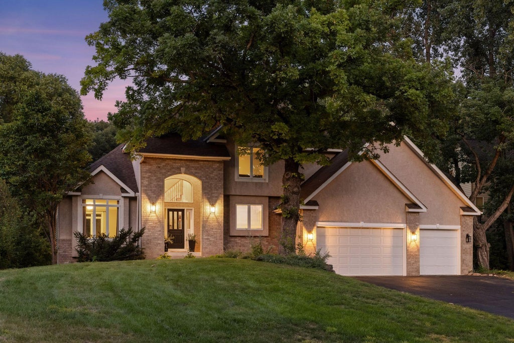 Photo of 4172 Cashell Glen, Eagan, MN 55122 (MLS # 7124293)