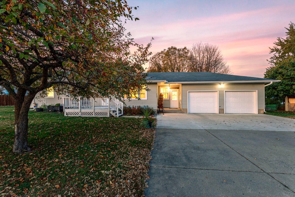 Photo of 236 Knollwood Street W, Annandale, MN 55302 (MLS # 7164654)