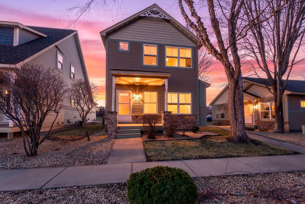 Photo of 3003 86th Lane N, Brooklyn Park, MN 55443 (MLS # 7049653)