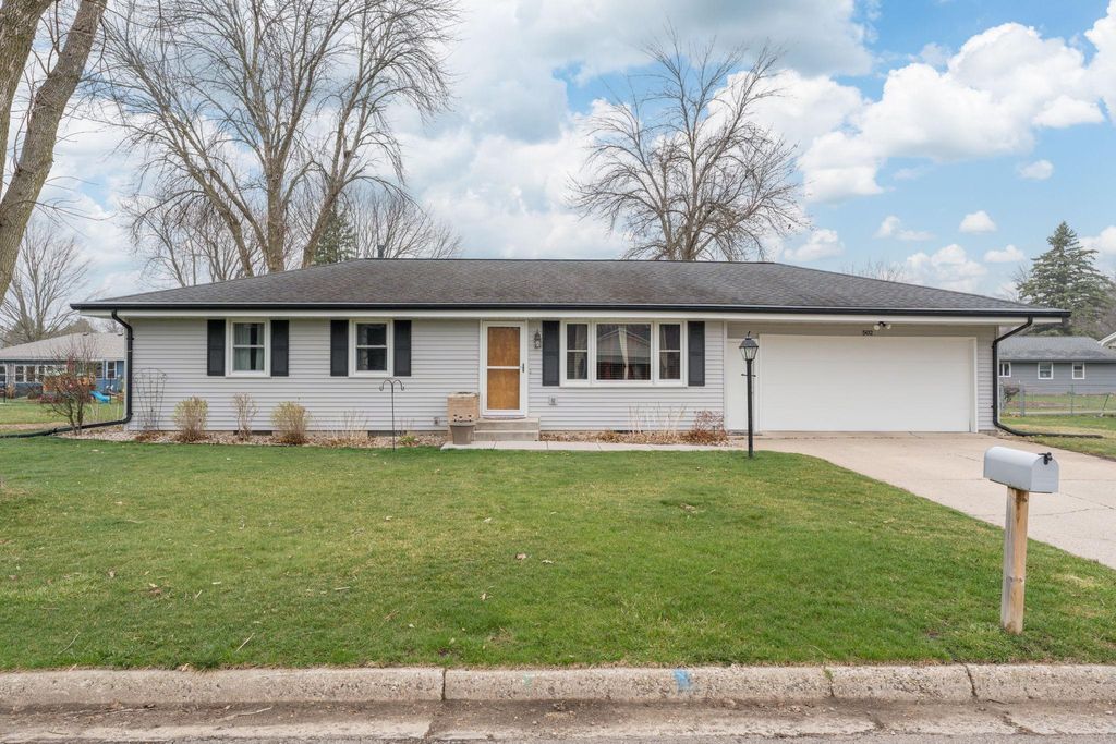 Photo of 502 S 7th Street, Le Sueur, MN 56058 (MLS # 7017024)