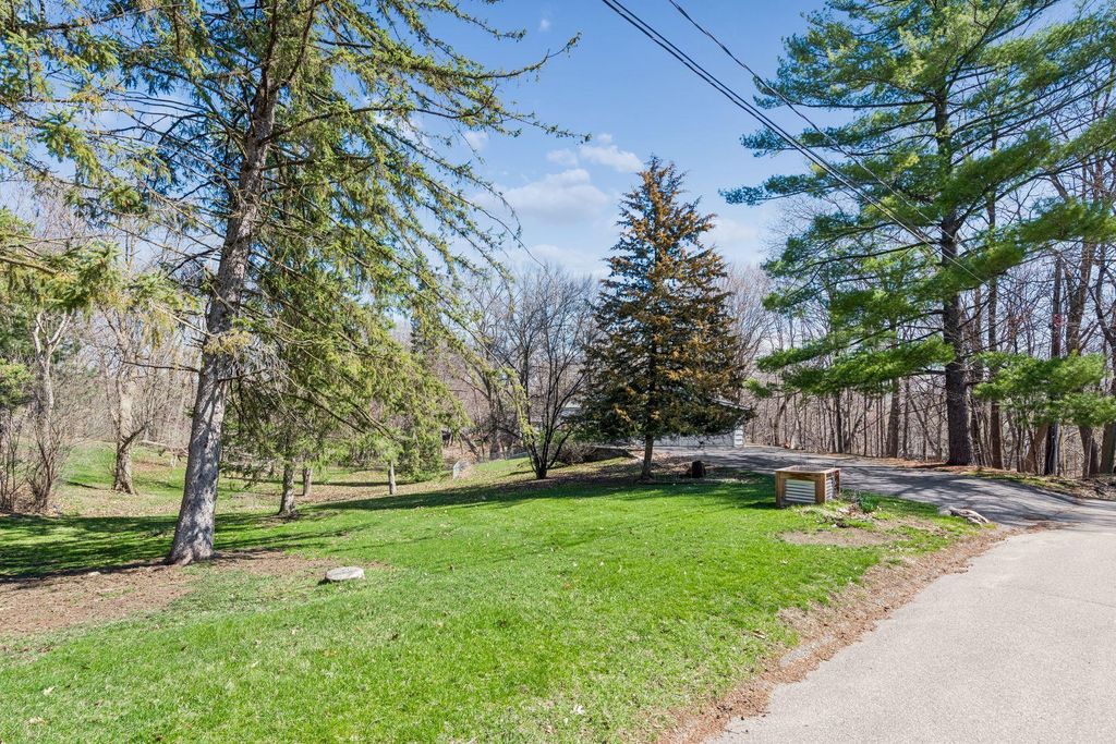 Photo of 18830 Eastwood Drive, Deephaven, MN 55331 (MLS # 7053355)