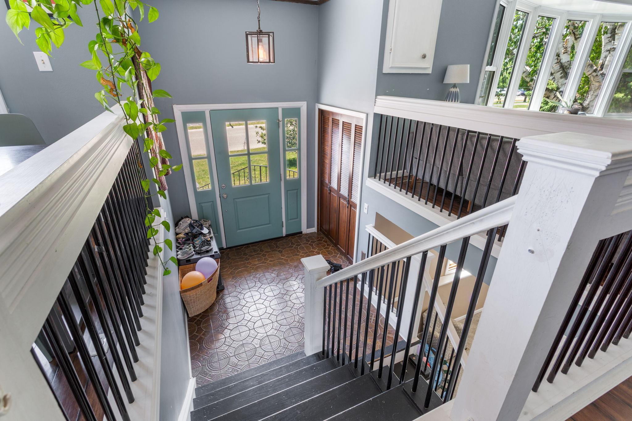 7348 Steepleview Road