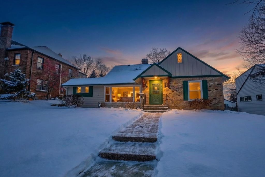 Photo of 1626 Bohland Avenue, Saint Paul, MN 55116 (MLS # 6808223)