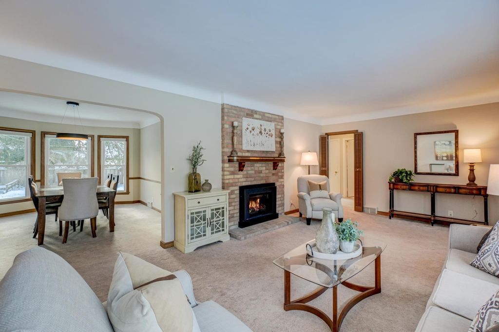 Photo of 1626 Bohland Avenue, Saint Paul, MN 55116 (MLS # 6808223)