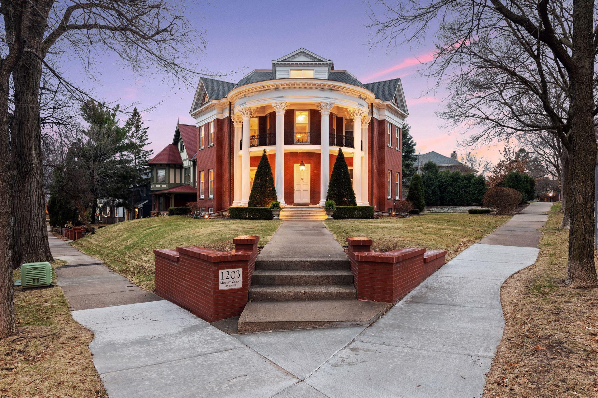 1203 Mount Curve Avenue