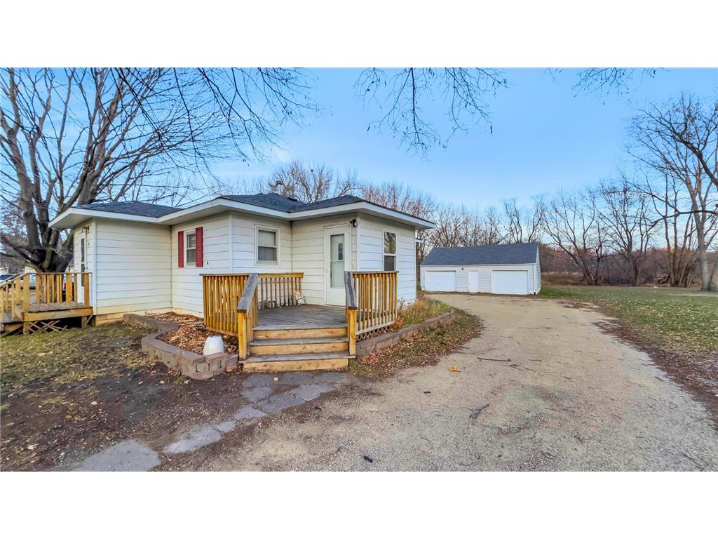 Photo of 1017 S 4th Avenue, Albert Lea, MN 56007 (MLS # 7165179)