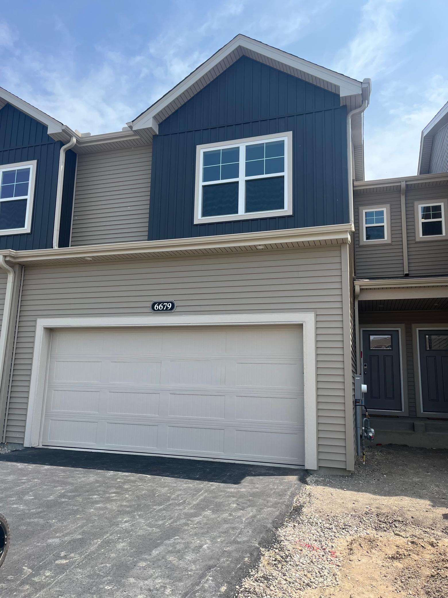 6679 Bluestem Way