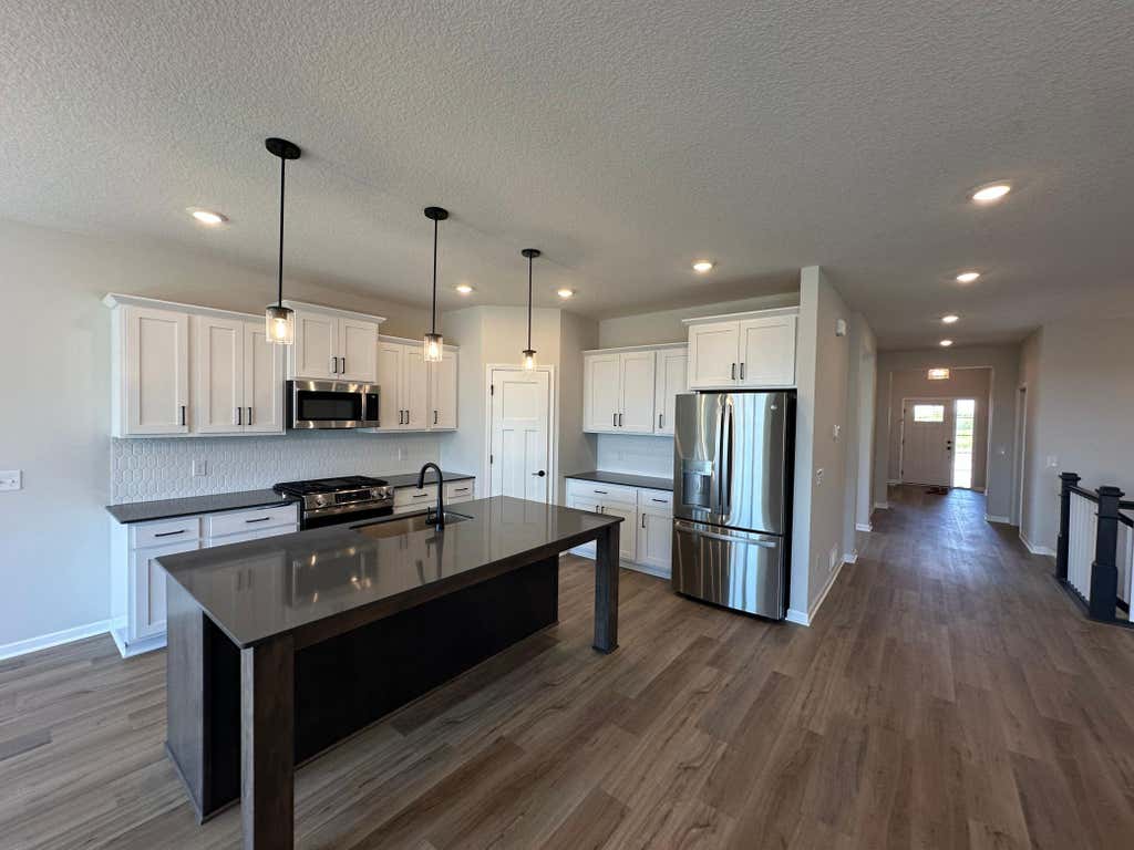 Photo of 20027 Glarus Lane, Lakeville, MN 55044 (MLS # 7108108)