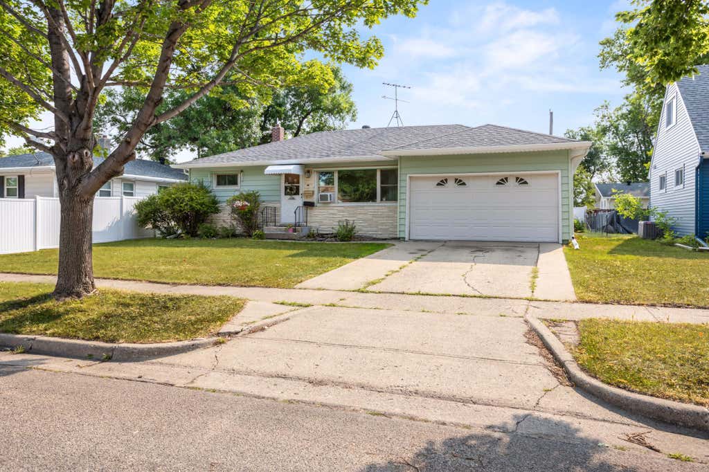 Photo of 1236 15 1/2 Street N, Moorhead, MN 56560 (MLS # 7125706)