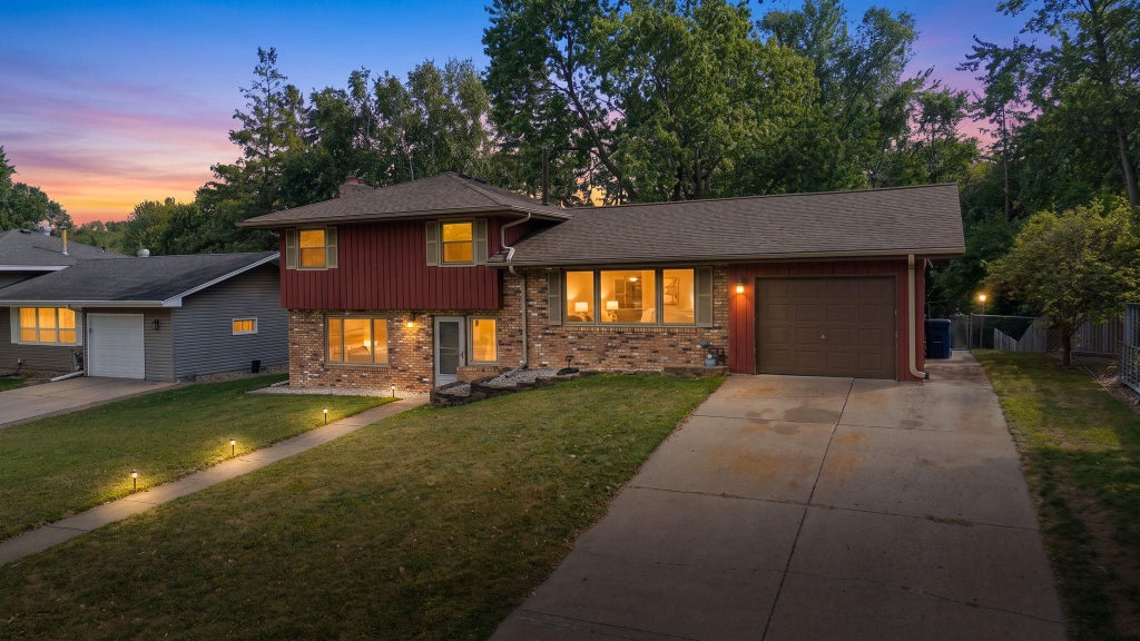 Photo of 1531 15th Street NW, New Brighton, MN 55112 (MLS # 7144735)