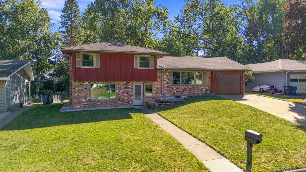 Photo of 1531 15th Street NW, New Brighton, MN 55112 (MLS # 7144735)