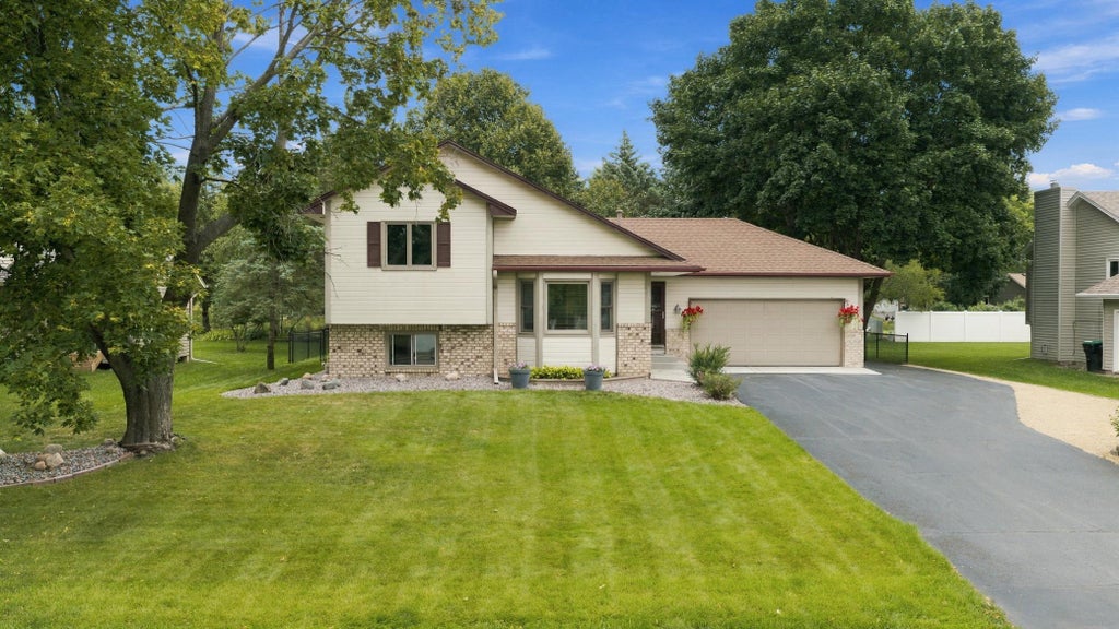 Photo of 12763 Verdin Street NW, Coon Rapids, MN 55448 (MLS # 7125944)