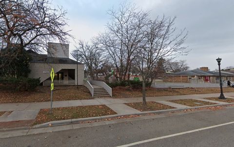 1758-1780 Ford Parkway Saint Paul MN 55116